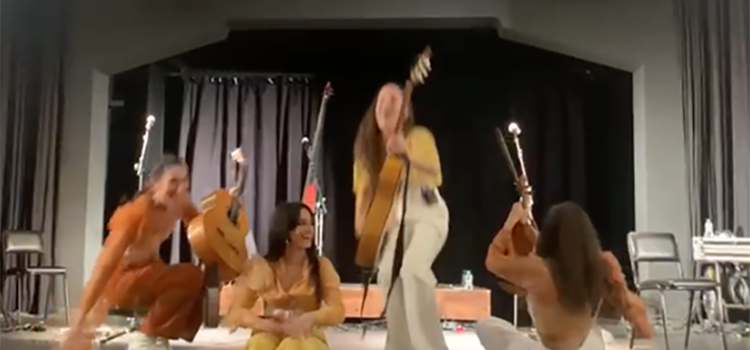 Le « live » de Las Migas au collége espagnol de Tanger. Le « live » de Las Migas au collége espagnol de Tanger.