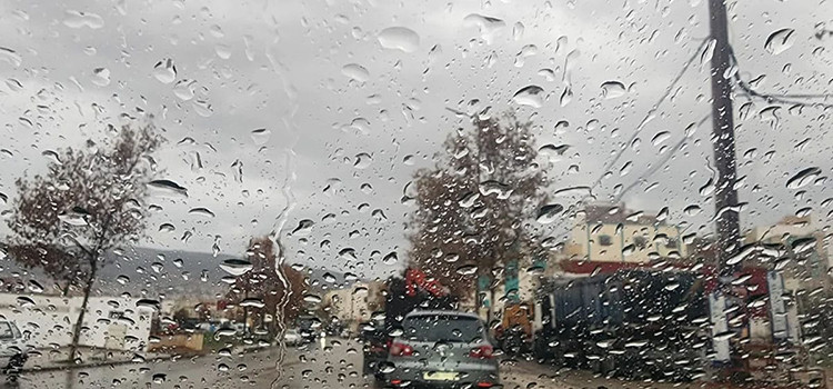 La pluie déferle sur Tanger, 43 mm en 24 heures… La pluie déferle sur Tanger, 43 mm en 24 heures…